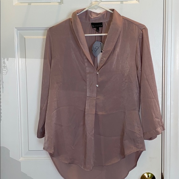 bobeau Tops - Silk V neck blush blouse